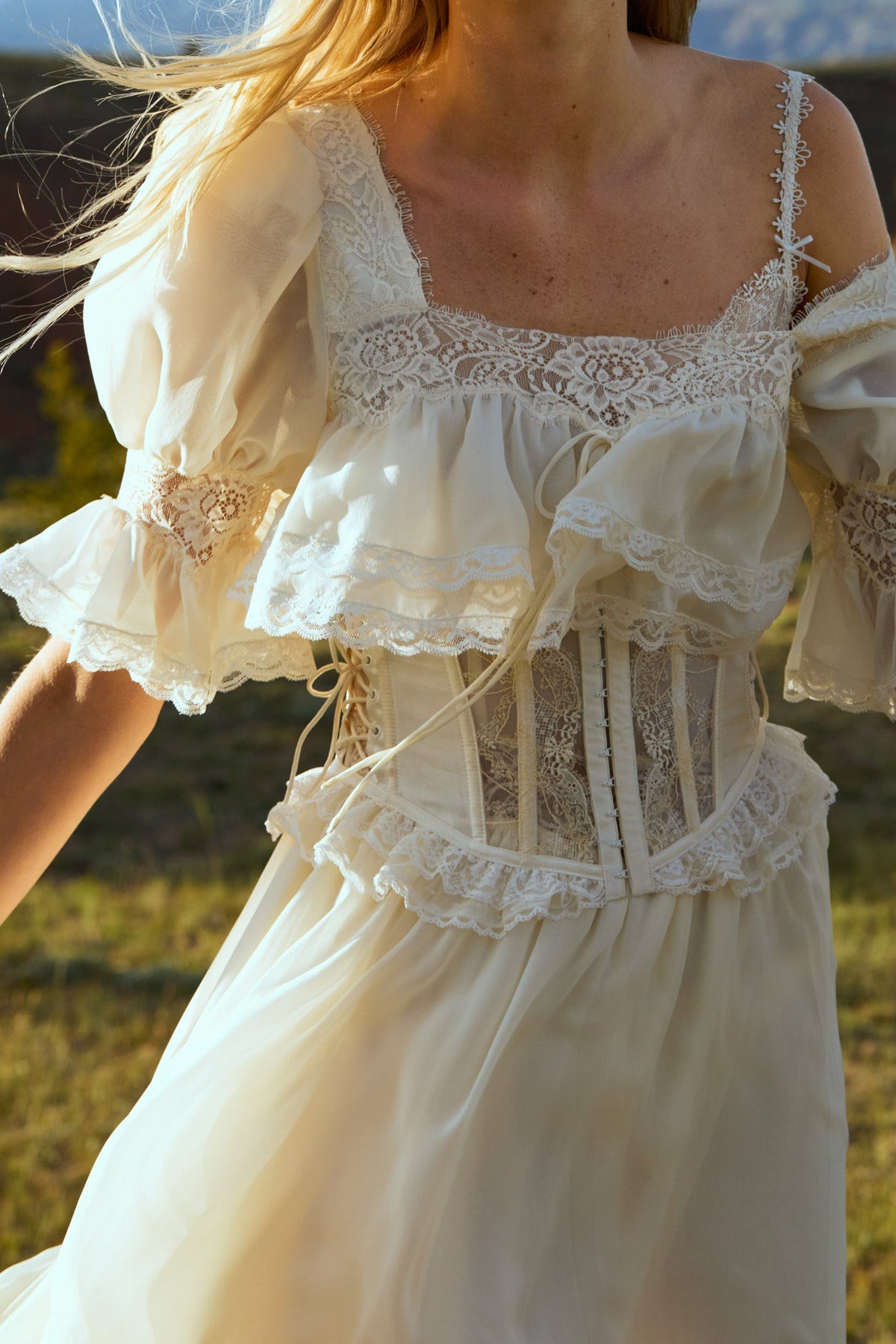Chantilly Underbust Corset Tan - For Love & Lemons